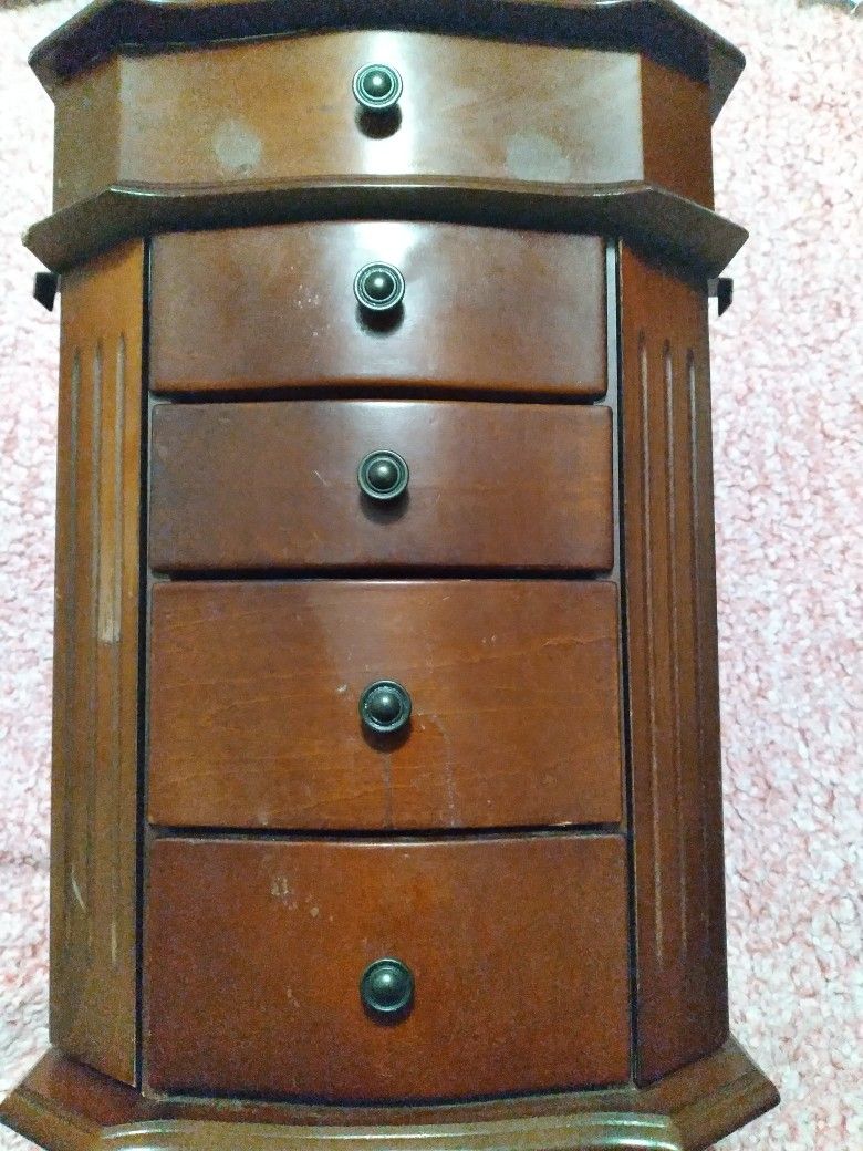 Vintage Jewelry Box 