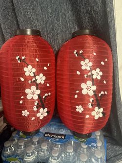 Brand new lantern for Lunar New year or regular decor,easy to set up/ fold up. 2 sets (4 pcs)pu   All for $25  Or $15 for 1 set  But I prefer to sell 