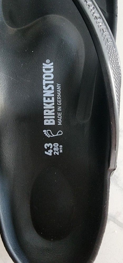 New - Birkenstock sandals