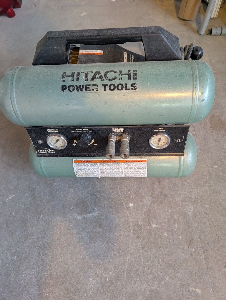 Hitachi 2 Tank Compressor In Very Good Condition Lightly Used