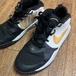 Nike Women’s basketball shoes 