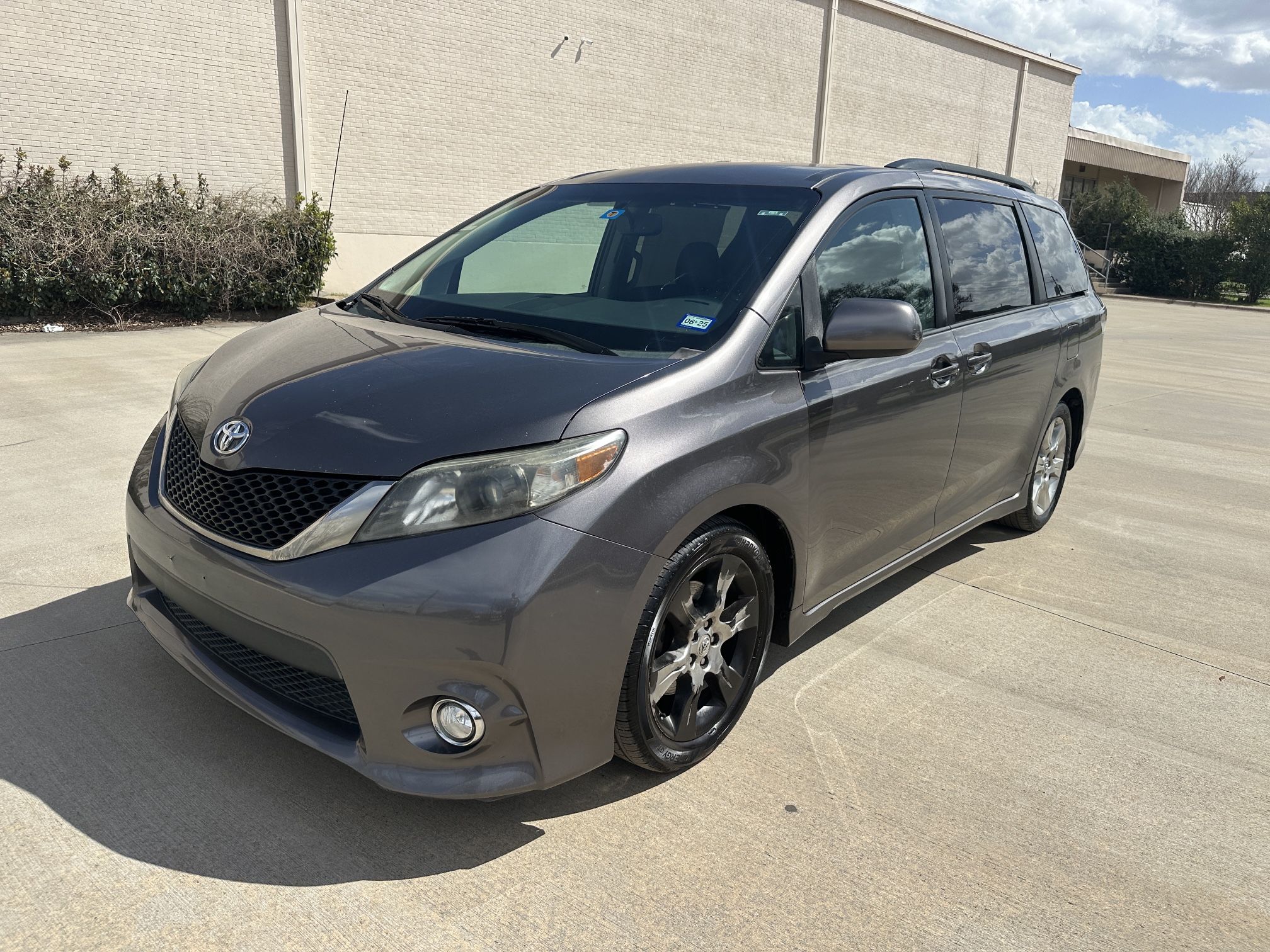 2012 Toyota Sienna
