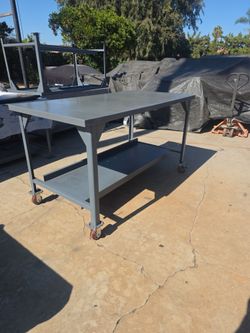 DURHAM MFG HEAVY DUTY METAL WORKBENCH ON WHEELS