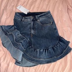 Akira denim skirt size small