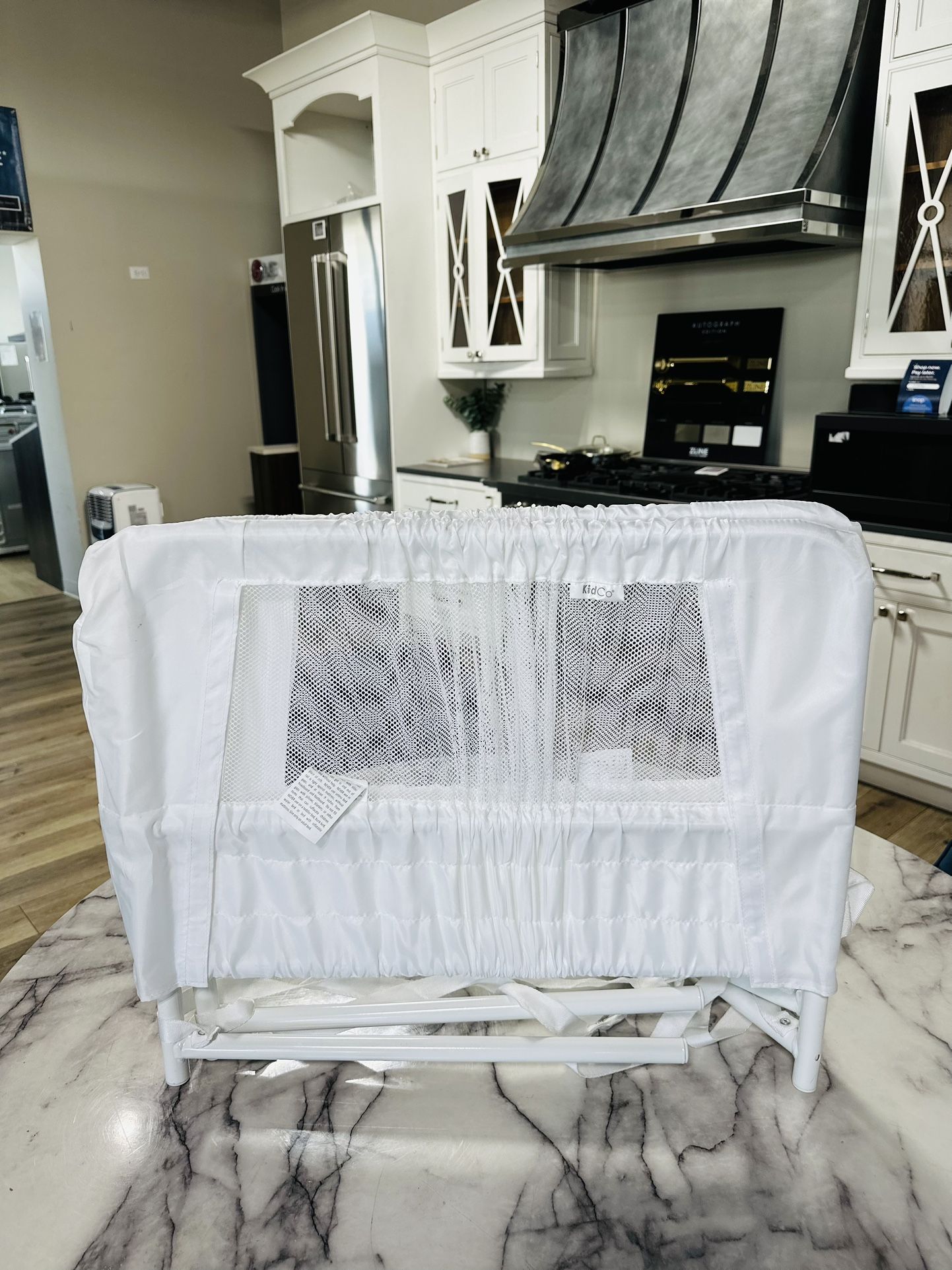 KidCo Children's Toddler Mesh 39 Inches Long Bed Rail Guard for Twin, Double, Full Size Queen, and King Mattress, White