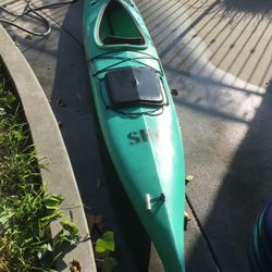 Hydra Sea Kayak w Paddle, Skirt, Vest, Accessories 
