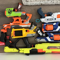 Set of Nerf guns and blasters 