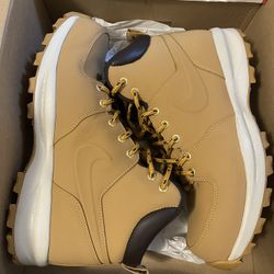 Mens Nike Boots