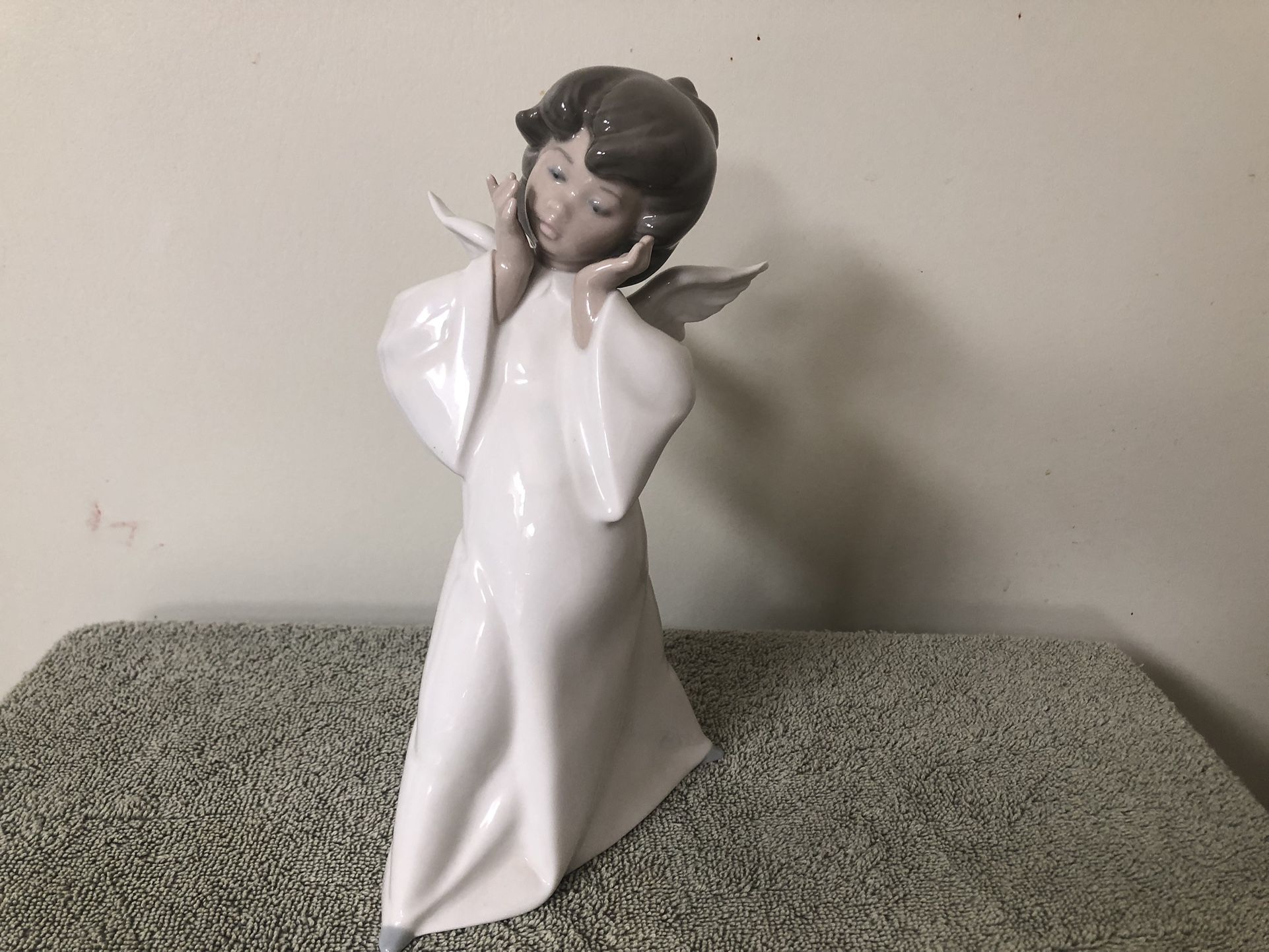 LLADRO ANGEL FIGURINE AVAIL 4/29