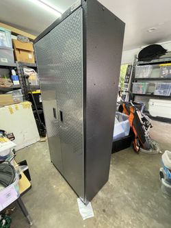 Gladiator large gearbox cabinet