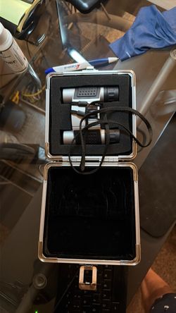 Compact binoculars