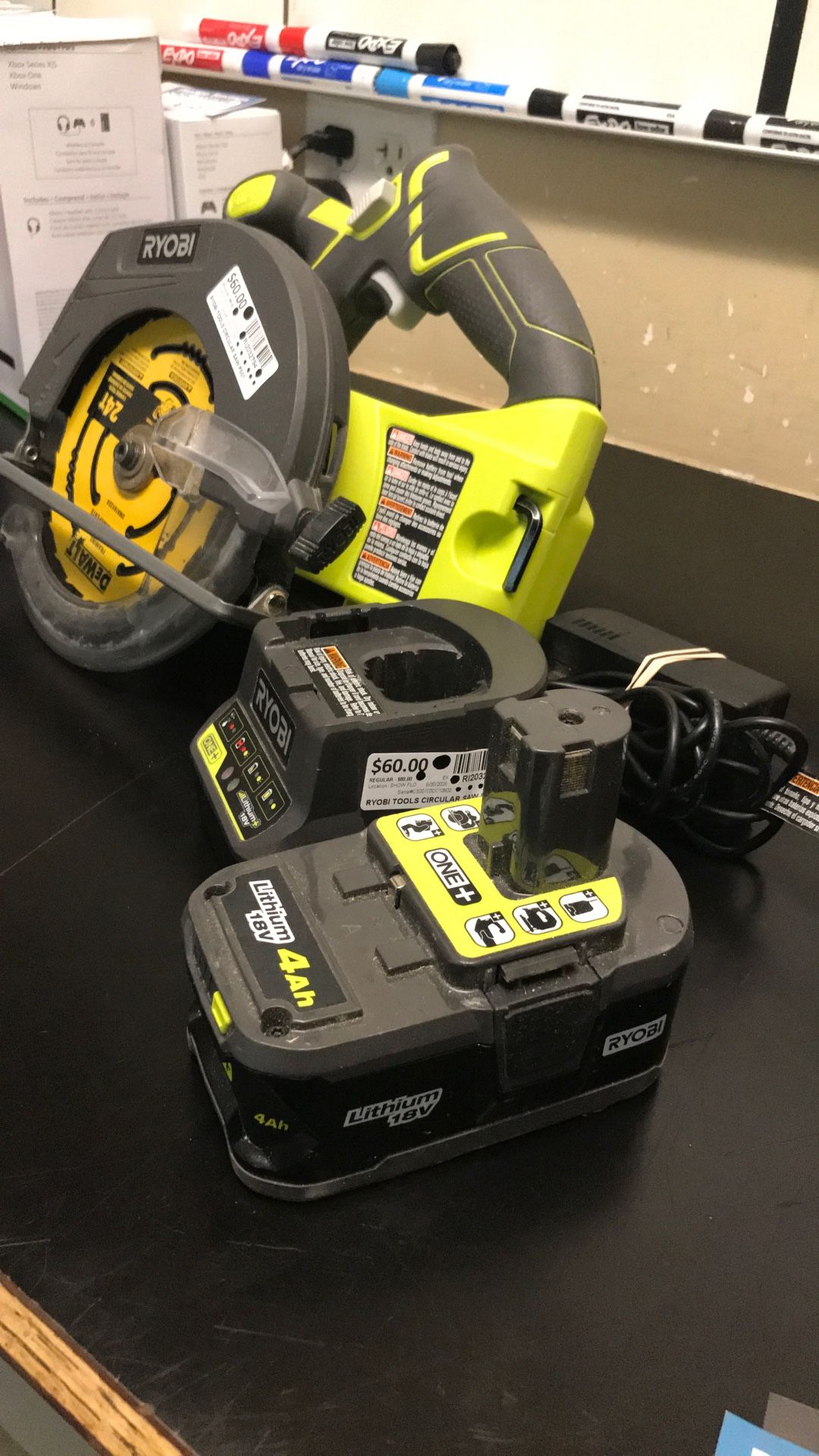 Ryobi Circular Saw With Battery And Charger 