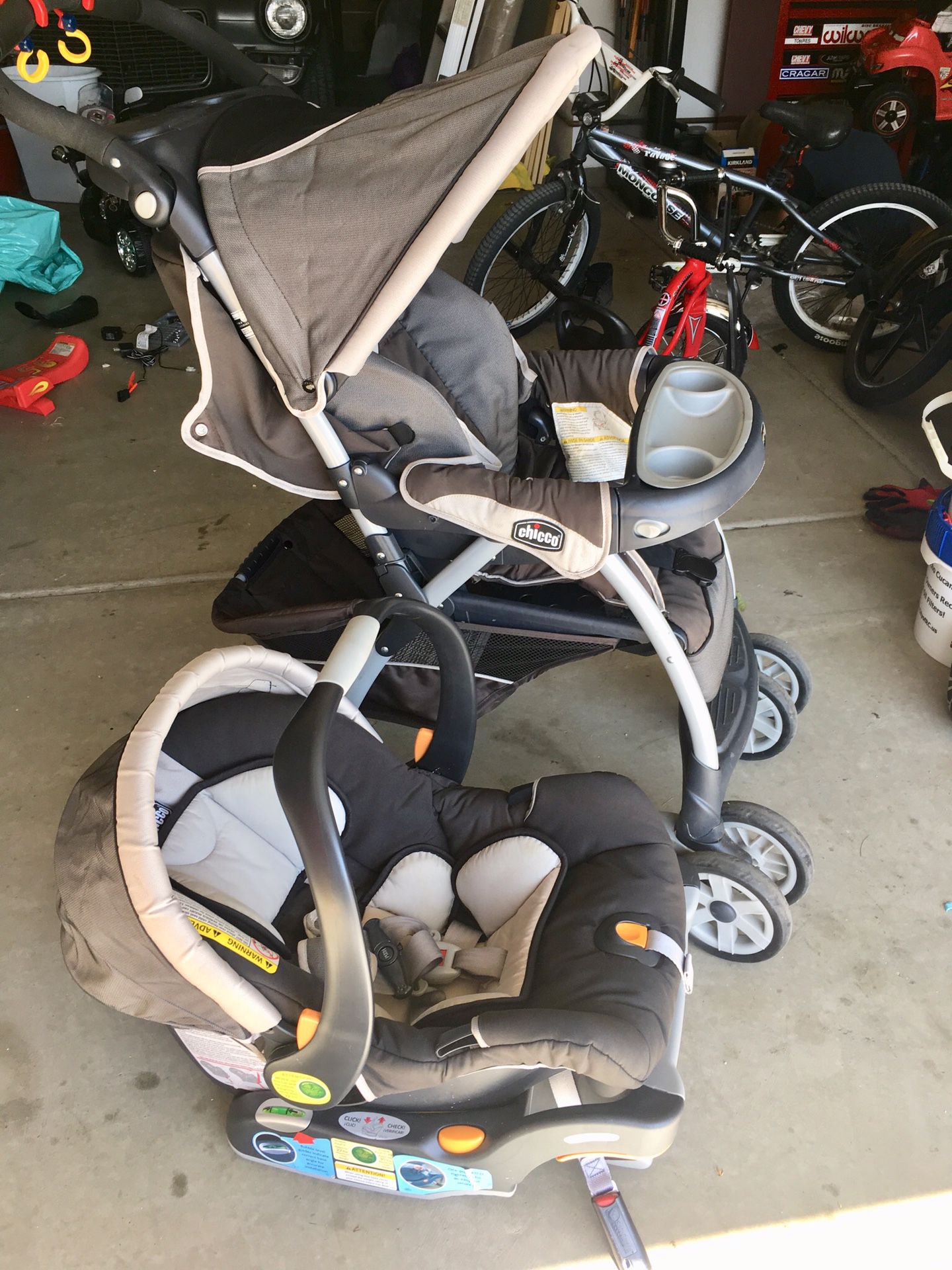 Chicco Cortina SE stroller and infant carrier