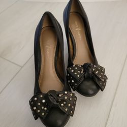 Vince Camuto - Women's Heels Size 6