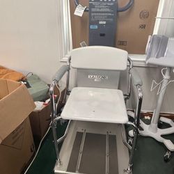 WELCH ALLYN SCALE-TRONIX 6502 MEDICAL PORTABLE CHAIR / STAND-ON DIGITAL SCALE