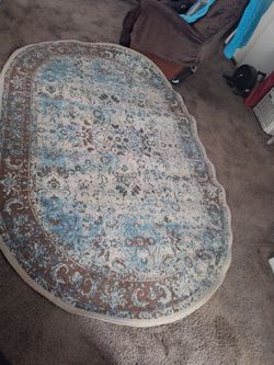 Living room Carpet or better offer