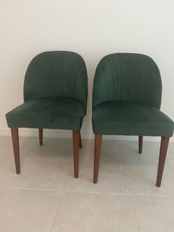 Two accents chairs