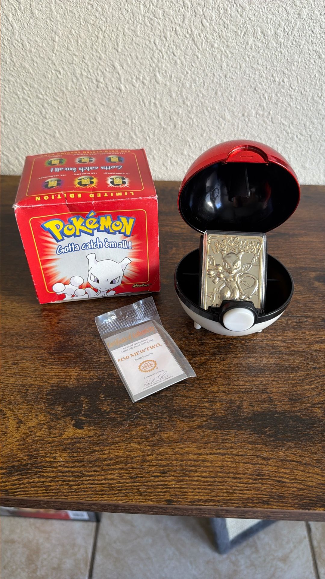 1999 Burger King Limited Edition 23K Mewtwo Pokemon