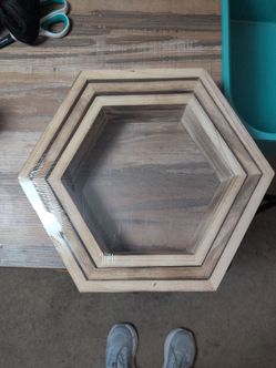 Floating shelves