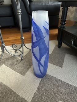 Gorgeous Solid Vase 16”