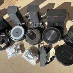 5 Robot Vacuums 