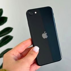 iPhone SE Unlocked With Warranty 