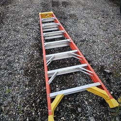 Werner Fiberglass 8ft Step Ladder 