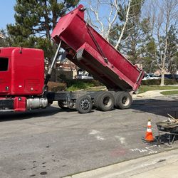 Dump Truck Super Ten .chofer..  Ner To Riverside