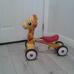 Radio Flyer Giraffe Push Ride