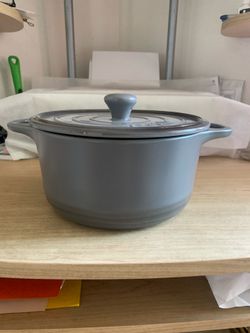 New  Dutch Oven Pot