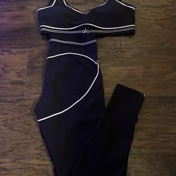 Alo set bra and leggings -size medium