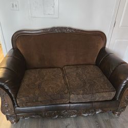Free Couch 