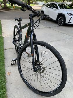 Ccm delson online men's hybrid bike