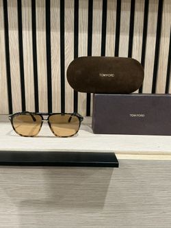 TOM FORD {NIB} Authentic BRUCE 61MM Navigator Sunglasses In Tokyo Tortoise FRAMES And LENES With Original Box + Sunglasses Case + Polishing Cloth