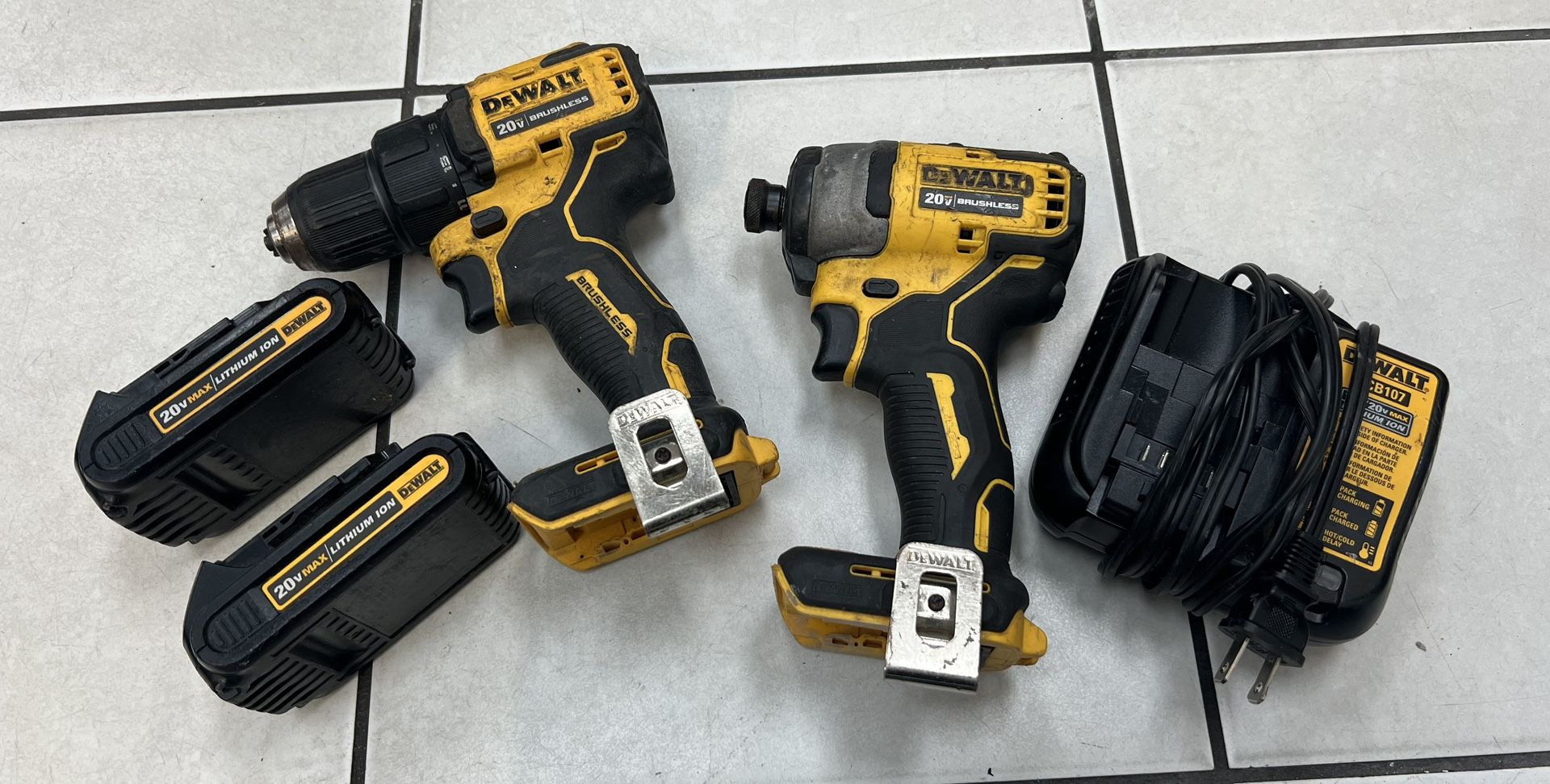 Dewalt ATOMIC 20V MAX Cordless Brushless Compact Drill/Impact 2 Tool Combo Kit with (2) 1.3Ah Batteries, Charger, and Bag