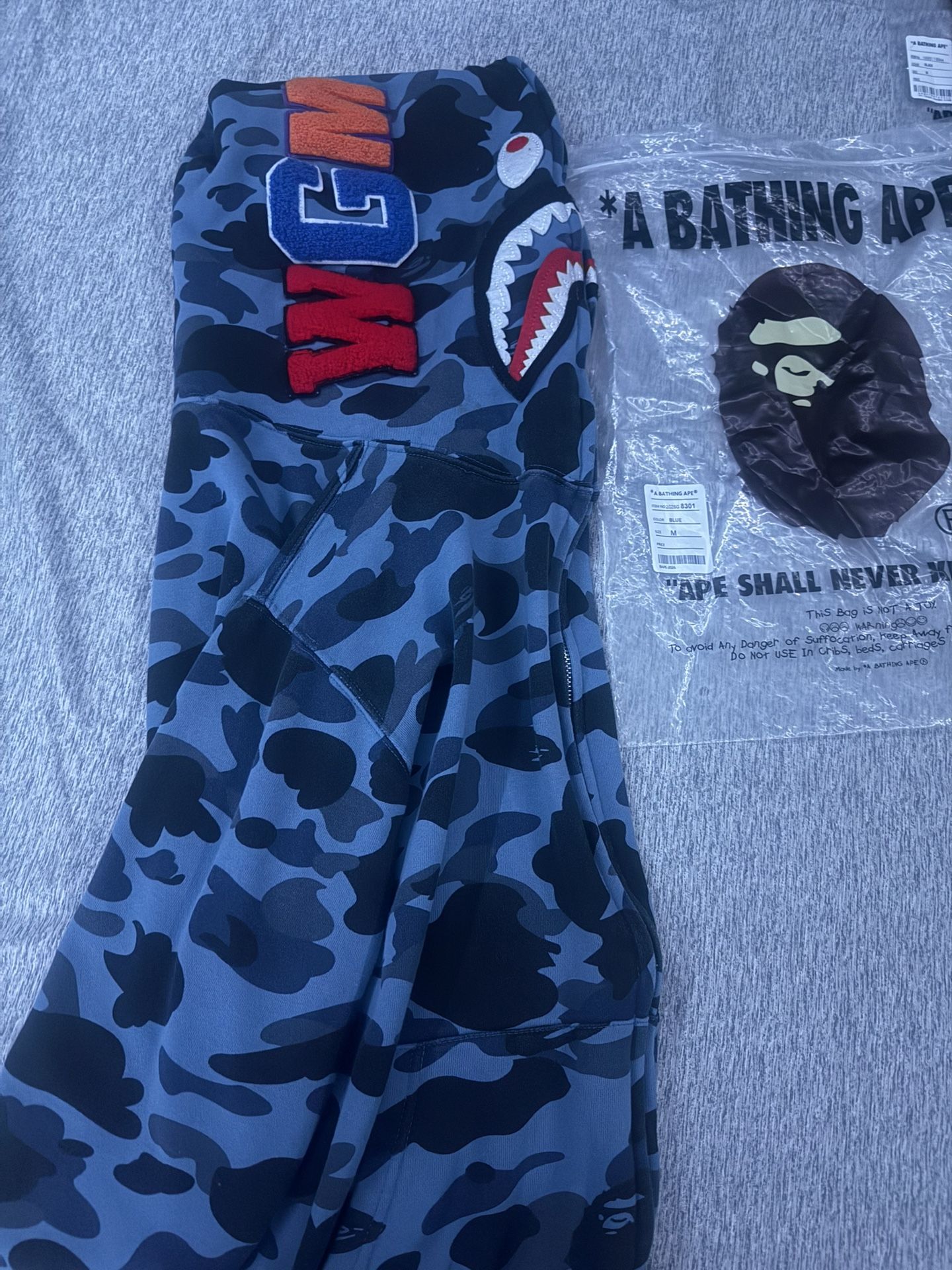 Bape Hoodie Size M