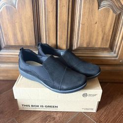 Clarks Cloud Steppers Flats