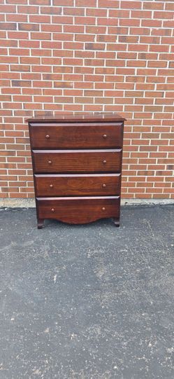Good little dresser