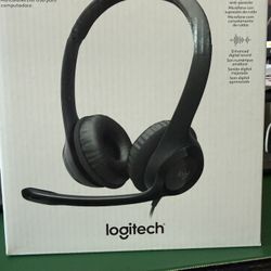 Noise Cancelling Headphones 