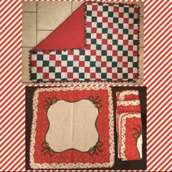 Matching Christmas Quilt Throw & Set of 4 Napkins, Excellent Condition!