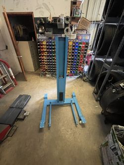 Atlas Heavy Tire Lifter