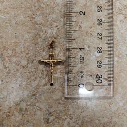 14k Yellow Gold Crucifixion Pendant 
