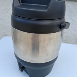 Beverage Dispenser With Handle 
