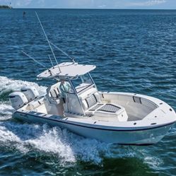 2021 27 Sealion Center Console 