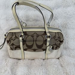 Coach Signature Satchel Handbag – Tan/Cream 👜