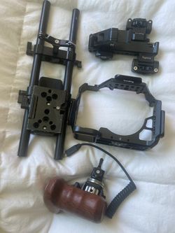 SmallRig Camera Rig Kit for Sony [a7 III / model] – Cage, Rods, Baseplate, Wooden Record Handle