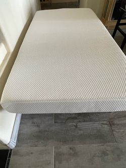 Twin foam mattress with metal frame