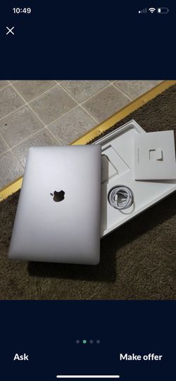 Macbook Pro Touchbar 800$ Msg Me 