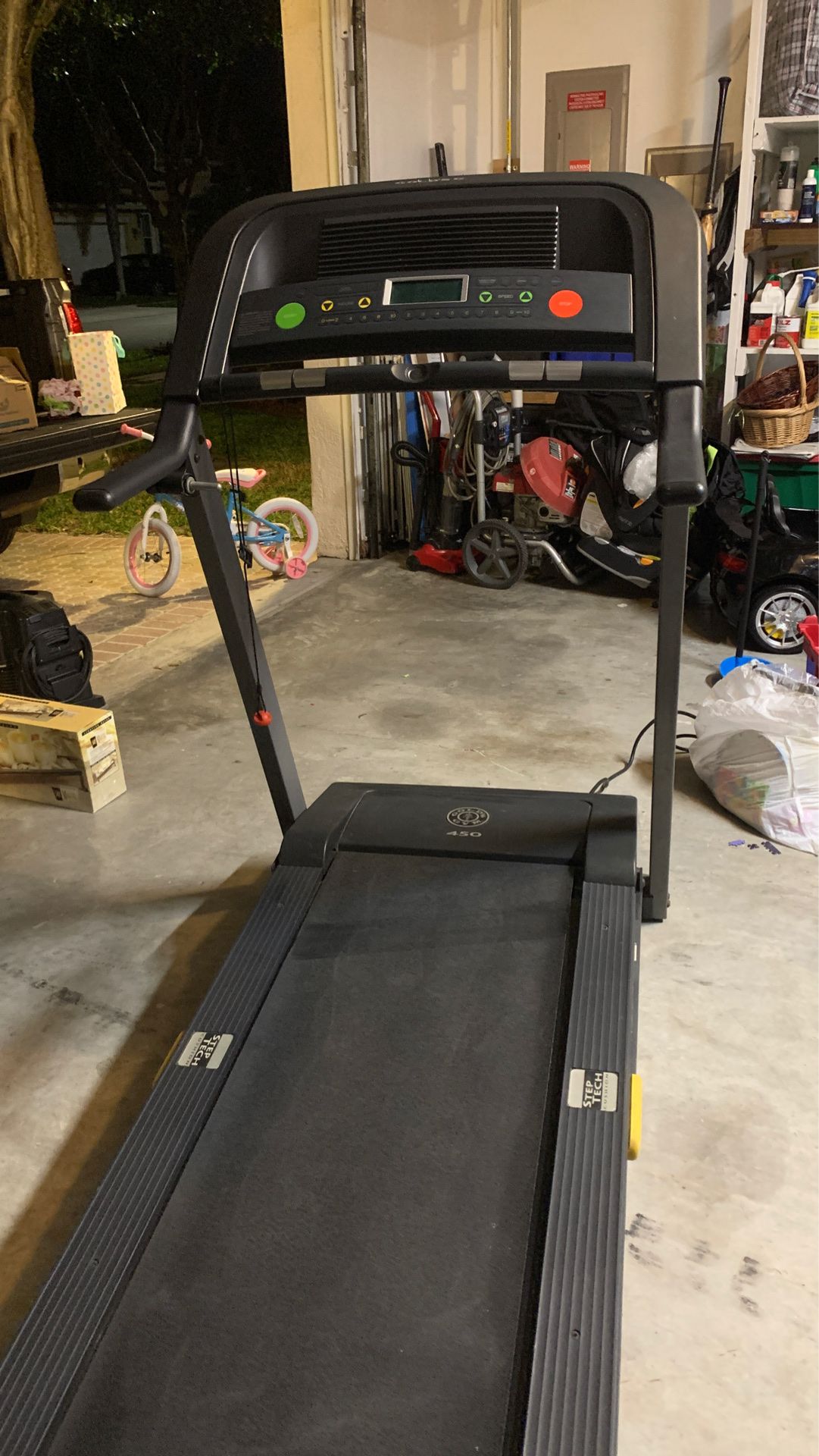 Gold’s Gym 450 treadmill for Sale in Miramar, FL OfferUp