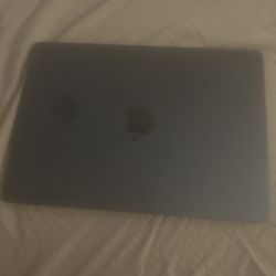 2024 Macbook, M3 13 inch 